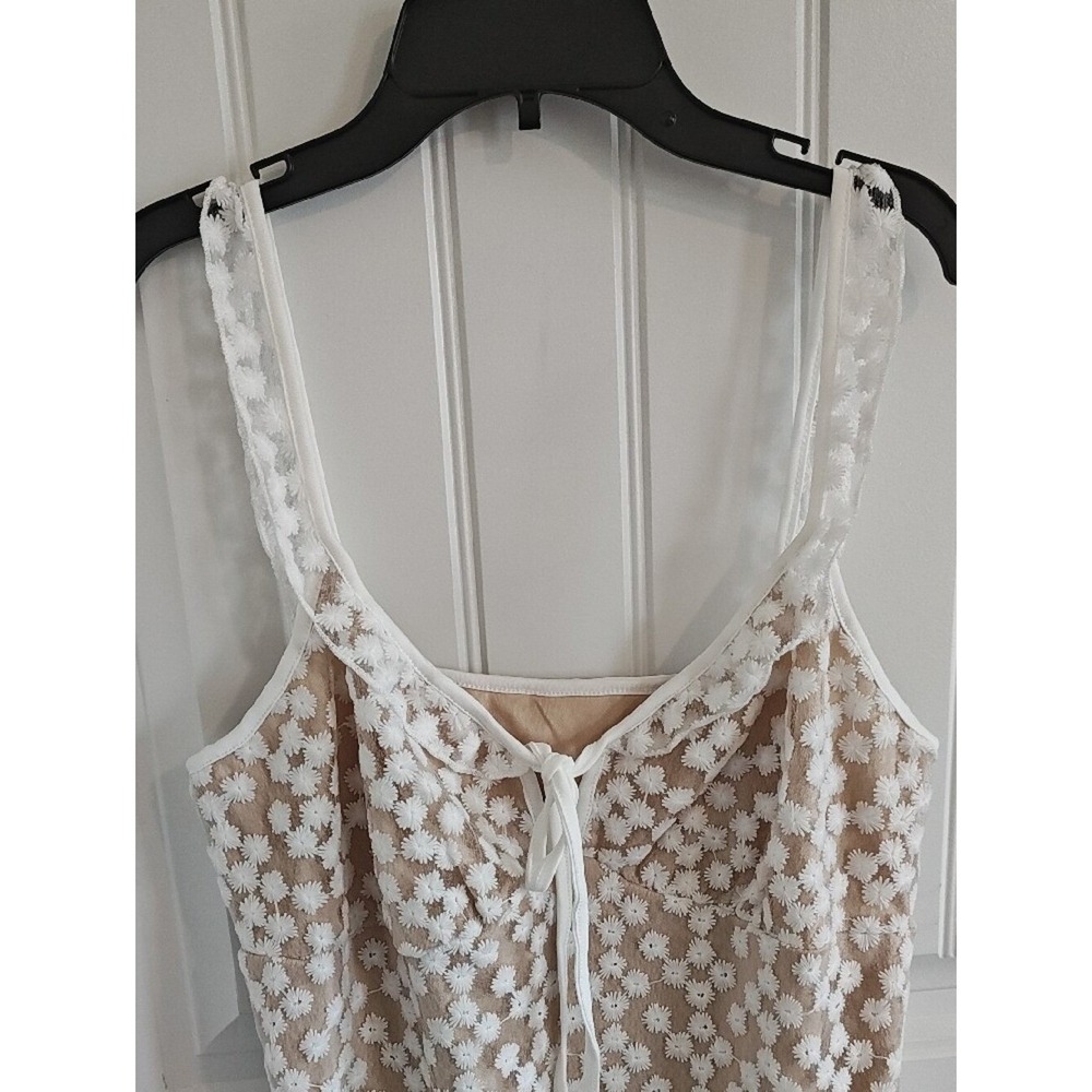 White Floral Daisy Lace Mini Dress Tie Front Ruffle Hem Nude Lining XL Beach - Picture 3 of 16